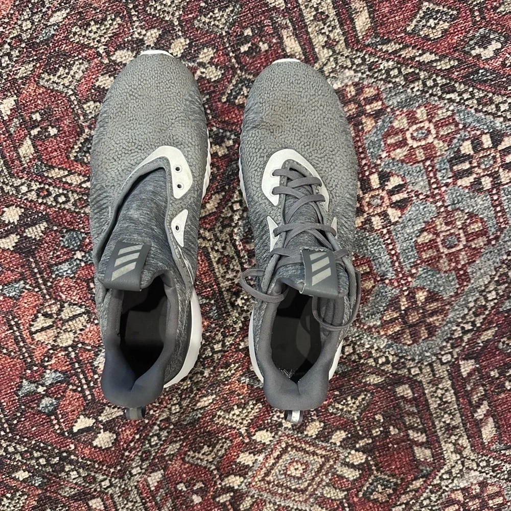 Men’s Gray Adidas alphabounce hpc Running Shoe, size 10.5